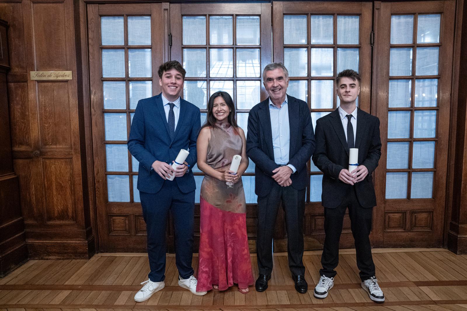 Álvaro Guerra, Virginia Meza, Iñaki Arechabaleta y Aitor Echevarría.