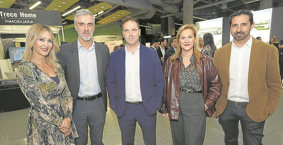 Leyre Blasco, Luis Royuela, Gorka Aburto, Mónica Prieto y Roberto Castro. 