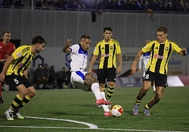 Mariano, frente al Getxo.