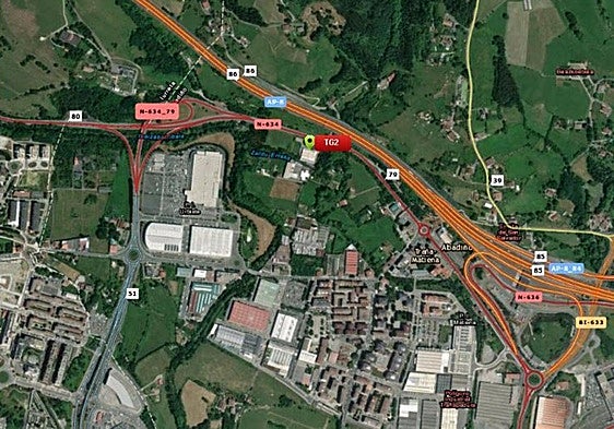 Tres heridos leves tras una colisión frontal en Abadiño