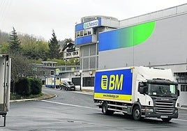 El almacén del Grupo Uvesco situado en el barrio irundarra de Ventas.