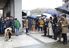 San Sebastián inauguró el sábado una placa en recuerdo a Rosa Zarra.