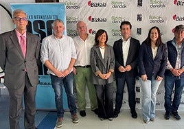 Alfredo Rodriguez, Javier Arrieta, José Andrés Cebrecos, Cristina Múgica, Asier Iragorri, Isabel Cadaval, José Feijoo y Amaia Rementeria.