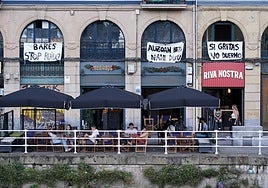 Los bares de Marzana suman 18 multas en tres días por no retirar las terrazas