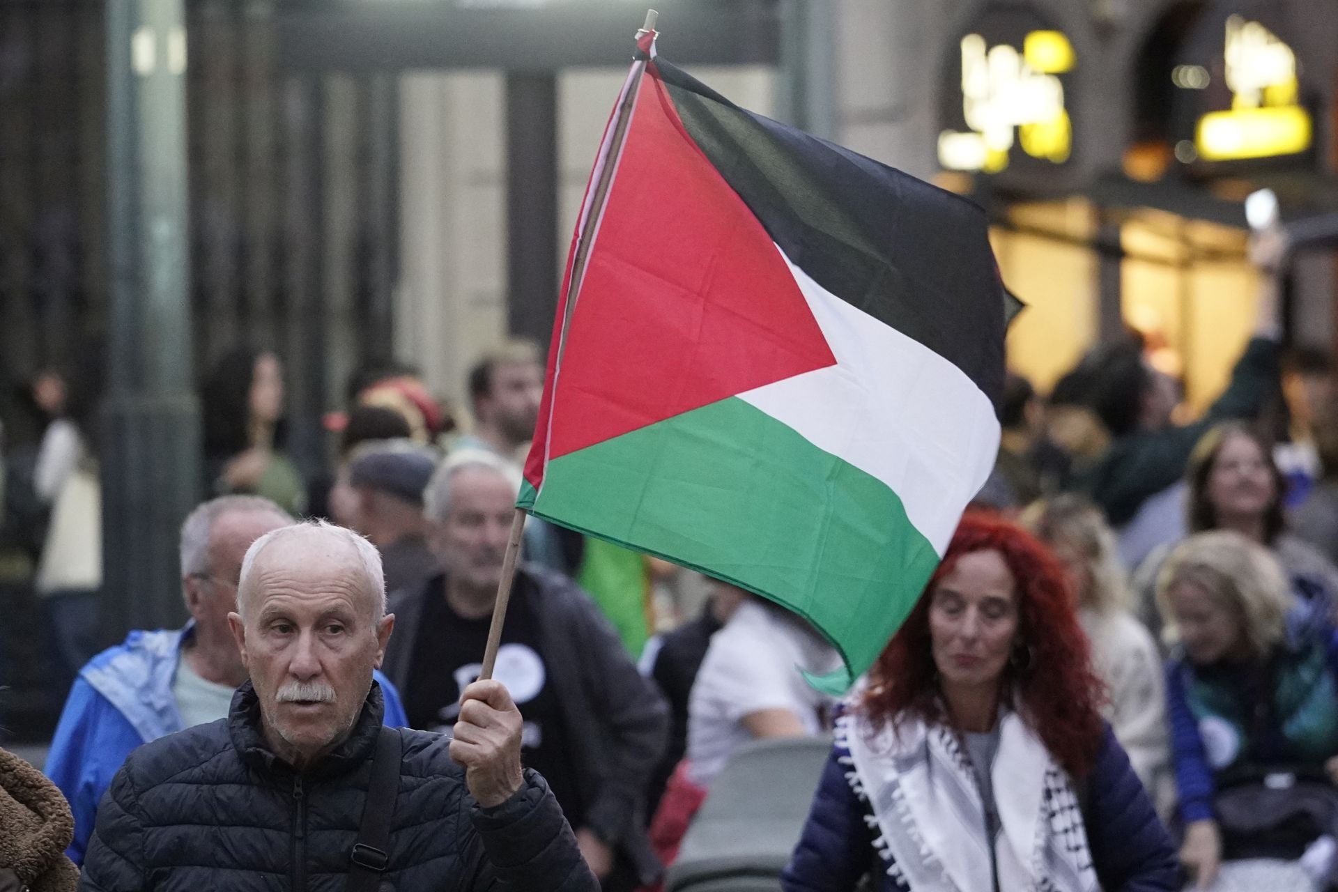 Las mejores imágenes de la fiesta por Palestina en Bilbao previas a los incidentes