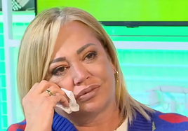 Las lágrimas de Belén Esteban en la despedida de sus compañeros de 'Sálvame' para afrontar un nuevo proyecto en Televisión Española