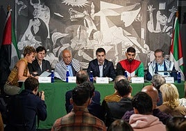 Urrian egindako Euskadiko eta Palestinako selekzioen arteko partidaren aurkezpena.