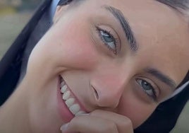 La modelo que cambió las pasarelas por el hábito y se convirtió en la hermana Eva