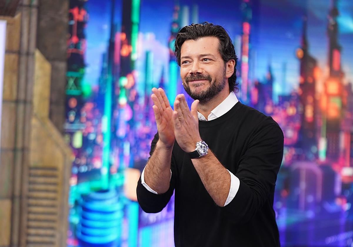 La sorpresa de Álvaro Morte cuando le propusieron interpretar a Adolfo Suárez: «Pensé que habían perdido la cabeza»