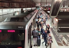 La división en el Gobierno vasco deja en el aire los descuentos en el transporte