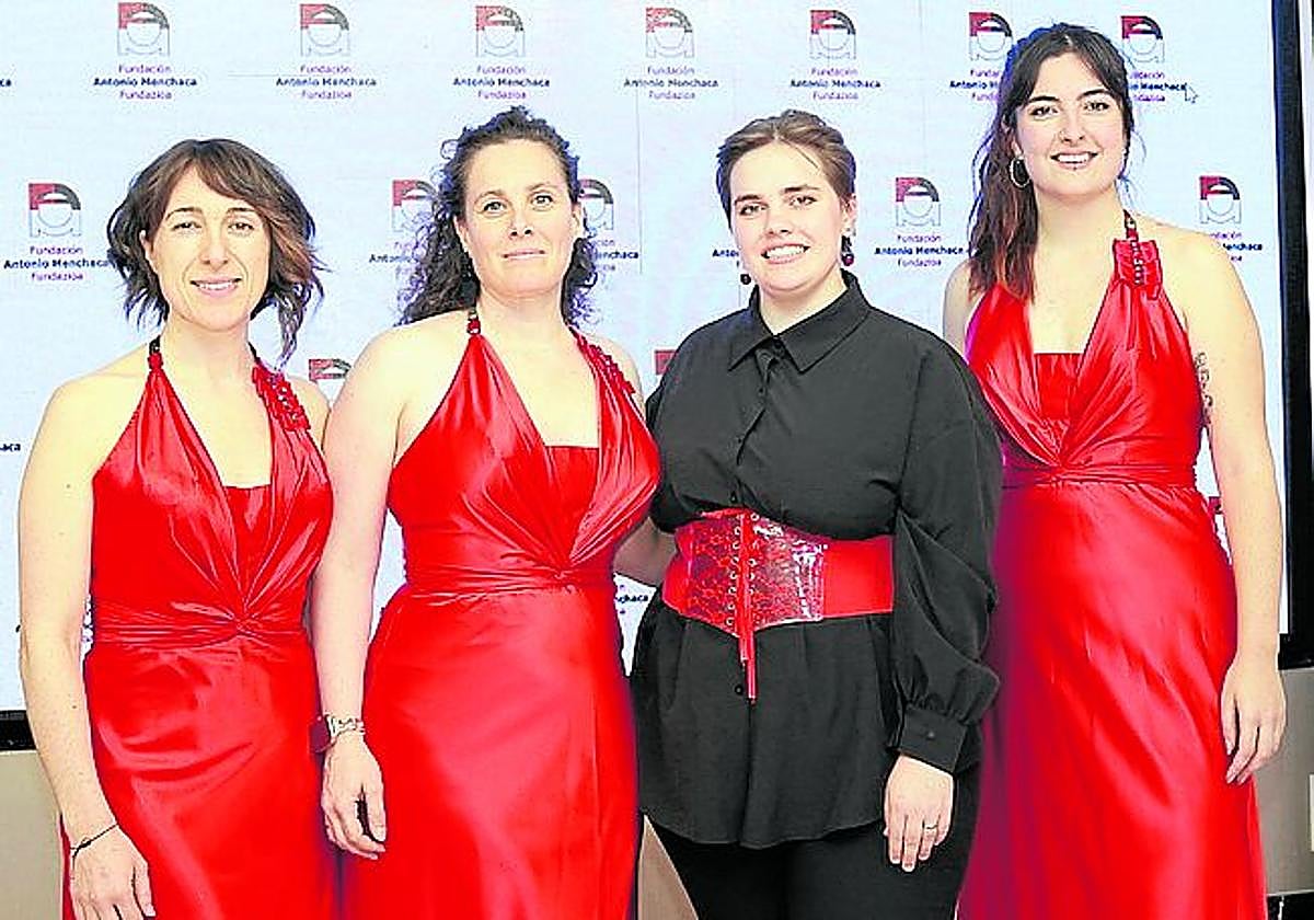Ziortza Basaguren, Estíbaliz Arranz, Annet Solornar e Irene Aulestia.
