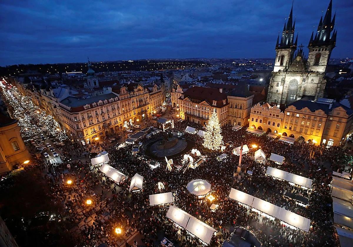 Old Town Square es el punto de encuentro elegido para los aficionados del Athletic en Praga
