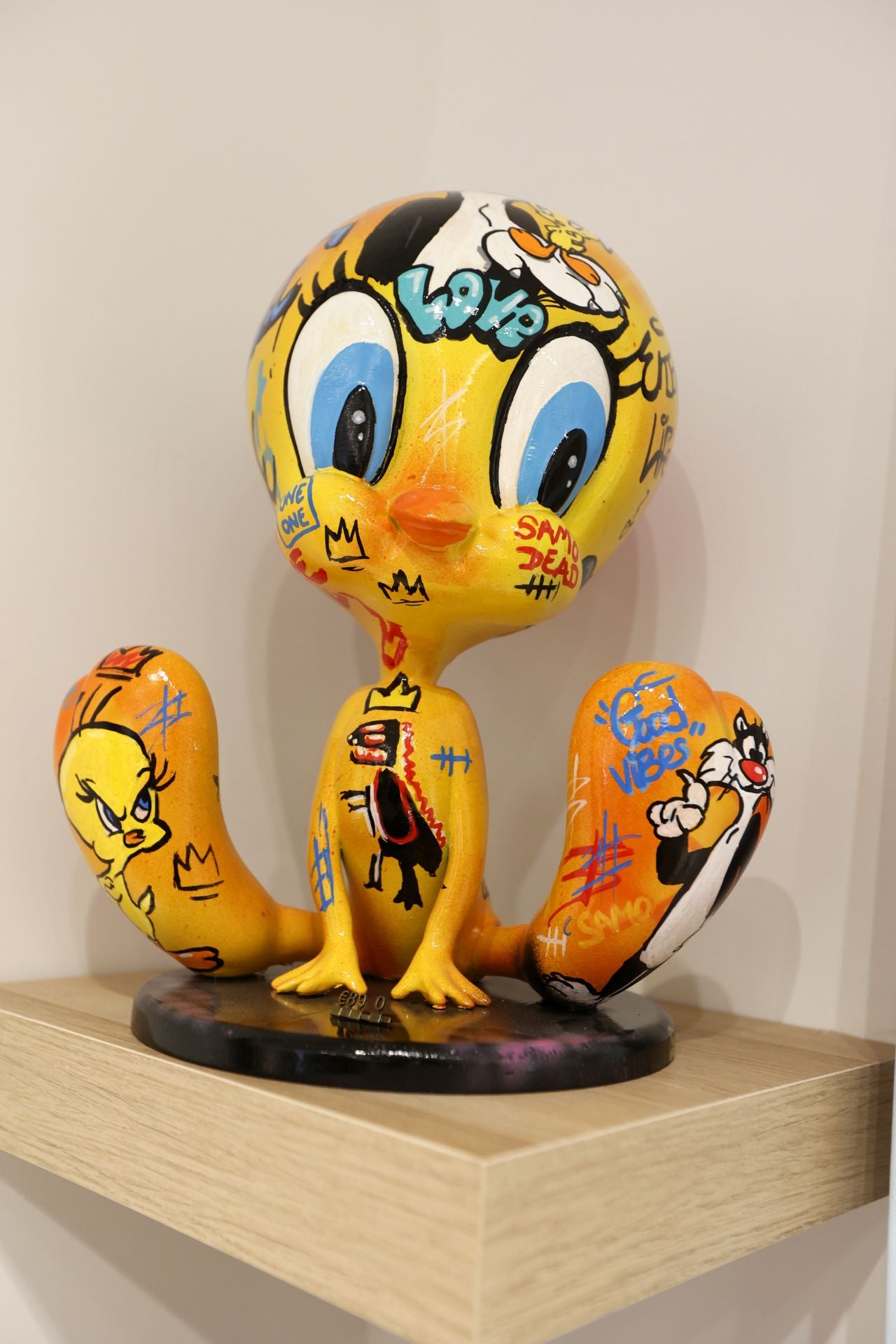 Por amor al arte: un matrimonio abre una tienda en el Casco Viejo con obras originales desde 115 euros