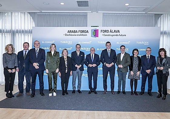 Zuriñe Ortiz de Latierro, Bingen Zupiria, Íñigo Barrenechea, María Ubarretxena, Irma Basterra, Enrique de Ybarra, Ramiro González, Josu Imaz, Mikel Jauregi, Nerea Melgosa, Óscar Villasante y María Goti