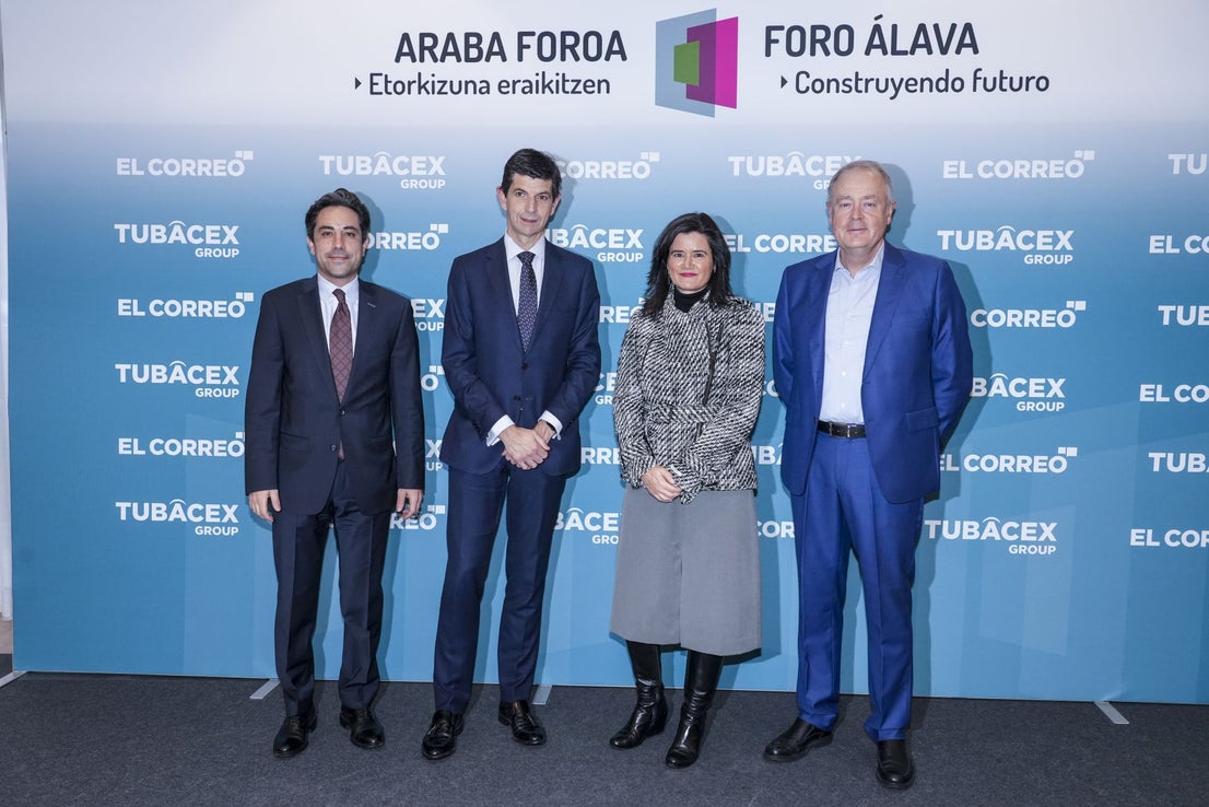 Jon Nogales, Alfonso Fernández de Trocóniz, Eva Eguiguren y Luis Sebastián.