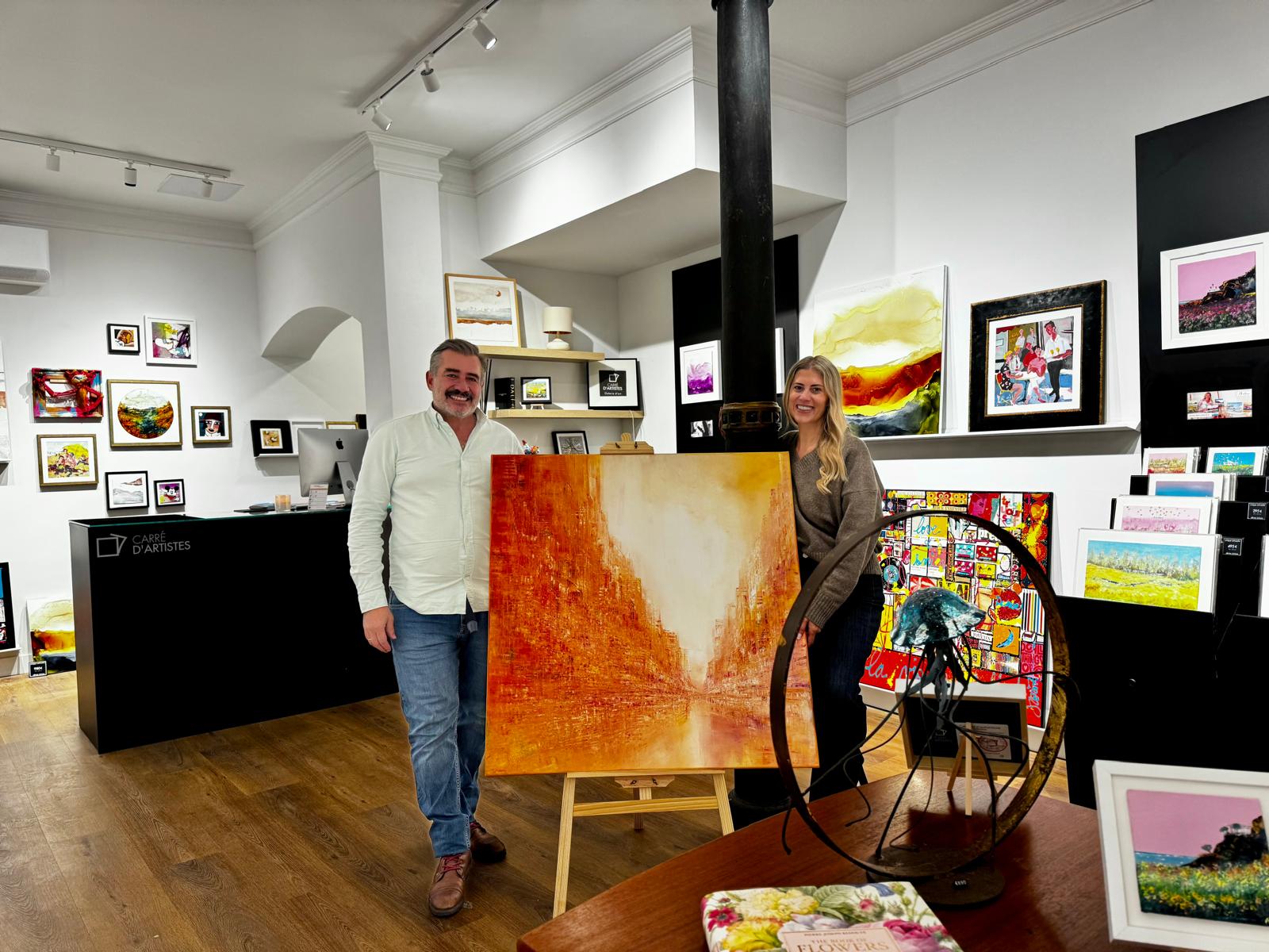 Por amor al arte: un matrimonio abre una tienda en el Casco Viejo con obras originales desde 115 euros