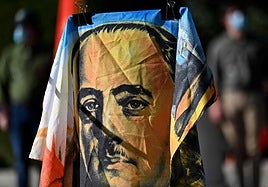 ¿Blanquear el franquismo?