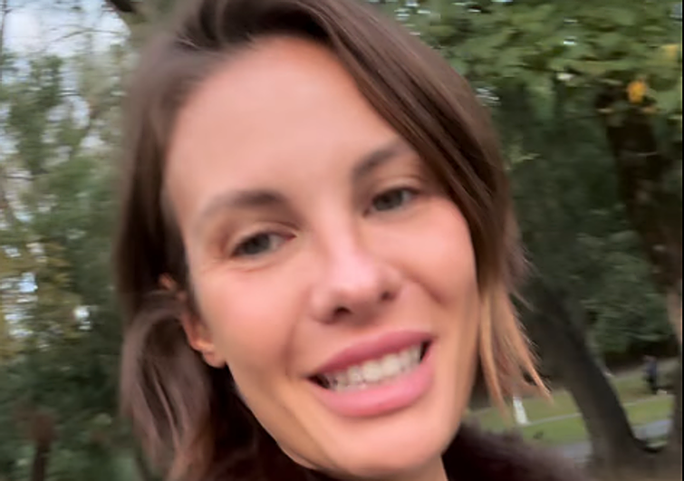 Jessica Bueno vuelve a Bilbao y recuerda una anécdota en el parque de los patos: «Menudo susto nos llevamos»