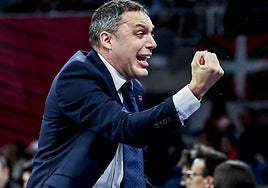 Galbiati protesta por el horario matinal del derbi del domingo: «Es increíble que juguemos en 36 horas»