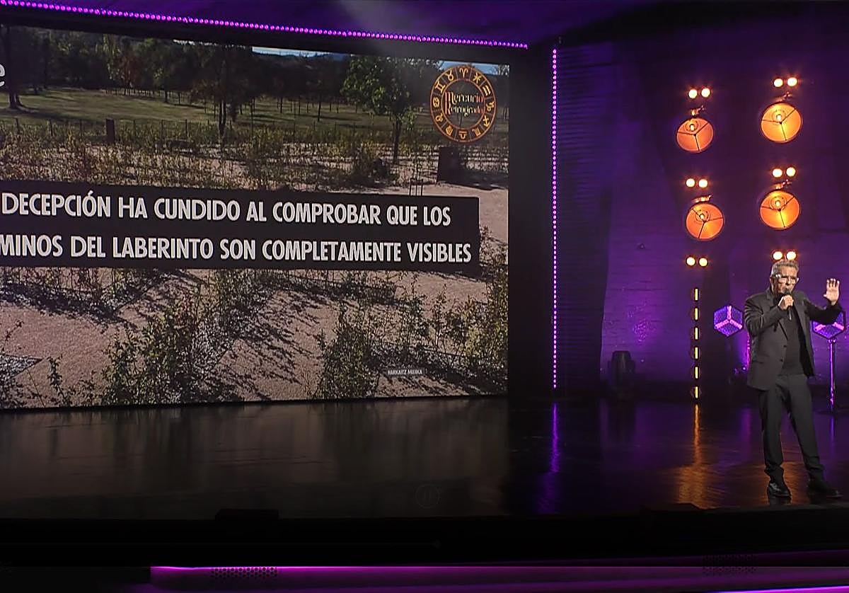 Buenafuente con la imagen del laberinto de Olárizu de fondo.