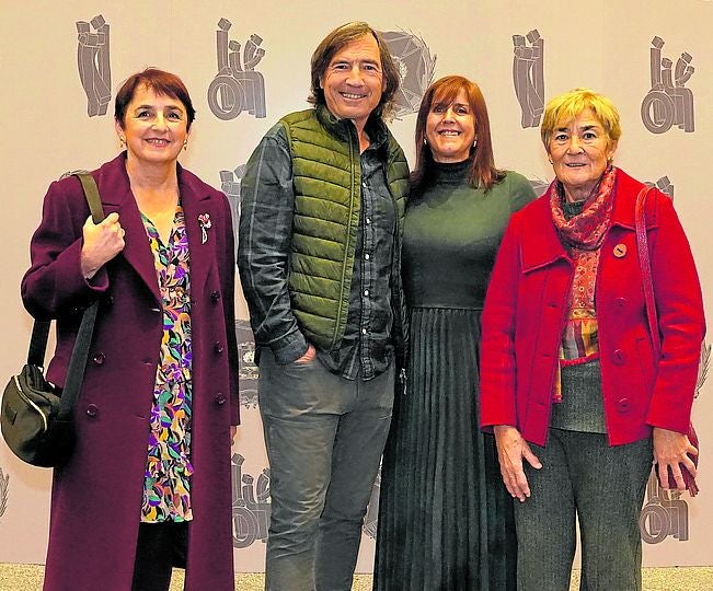 Rosa Elorduy, Ricardo Leanizbarrutia, Charo González Sánchez y Karmele de la Iglesia. 