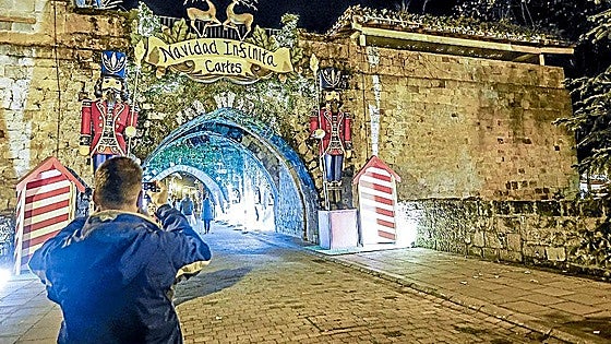 El pueblo medieval que ilumina la Navidad
