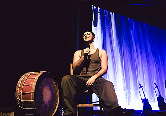 Bona, durante una actuación de su última gira.