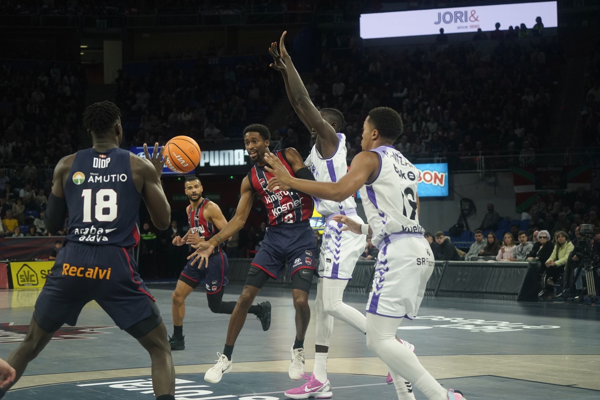 El derbi entre el Baskonia y Surne Bilbao, en fotos