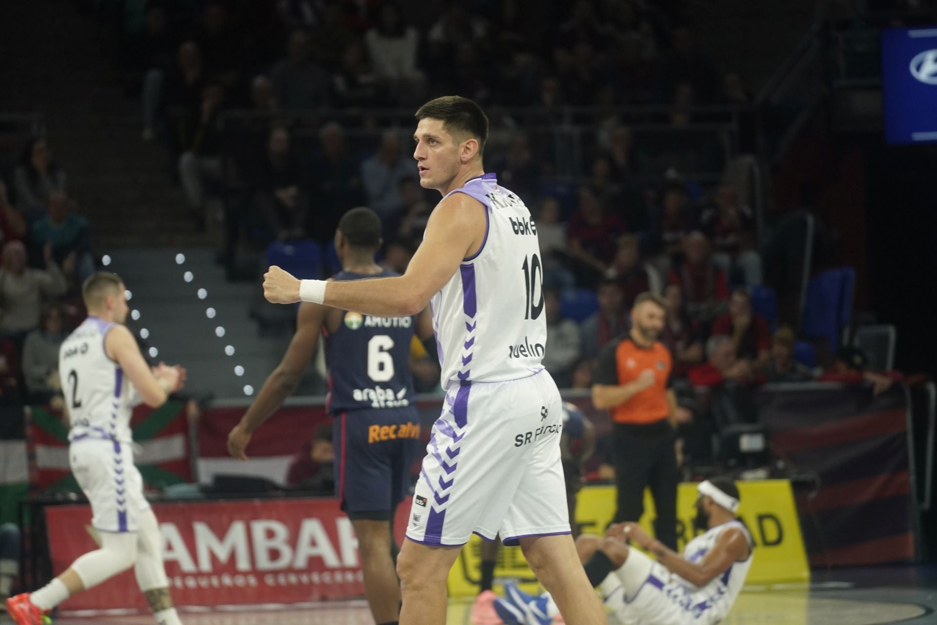 El derbi entre el Baskonia y Surne Bilbao, en fotos