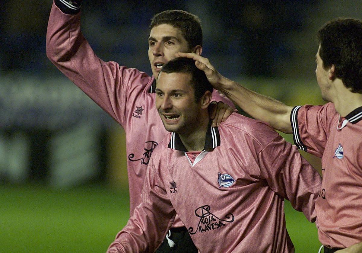 Javi Moreno, pichichi del equipo y enrachado en el inicio de aquella temporada, anotó el tanto de los albiazules ante el Rosenborg.