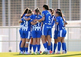 Las Gloriosas celebran uno de sus cinco goles al Betis.