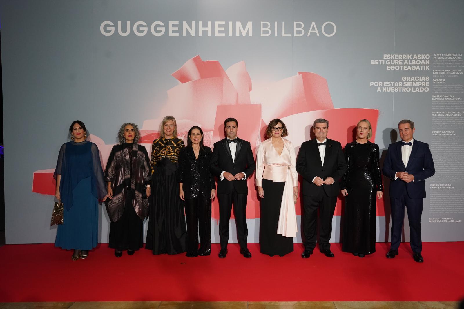 Leixuri Arrizabalaga, Ibone Bengoetxea, Ana Otadui, Bakartxo Tejeria, Imanol Pradales, Elixabete Etxanobe, Juan Mari Aburto, Miren Arzalluz y Andoni Iturbe.