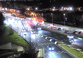 Dos heridos tras un choque entre tres vehículos en Rontegi, en sentido Barakaldo