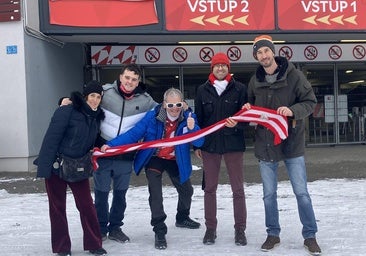 Praga recibe con nieve a los 1.000 hinchas del Athletic