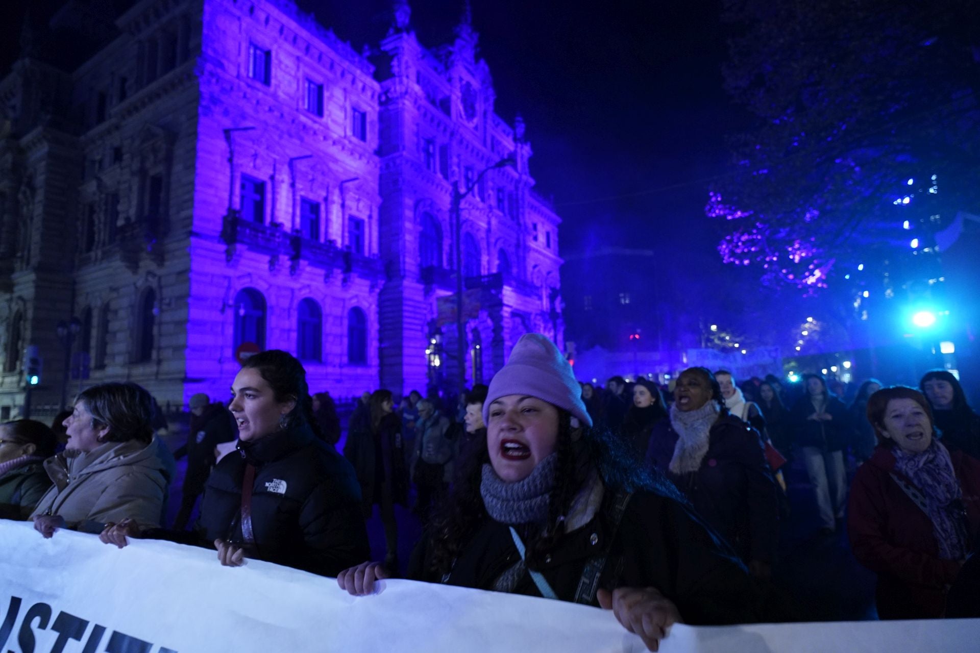 Miles de personas claman en Bilbao contra la violencia machista