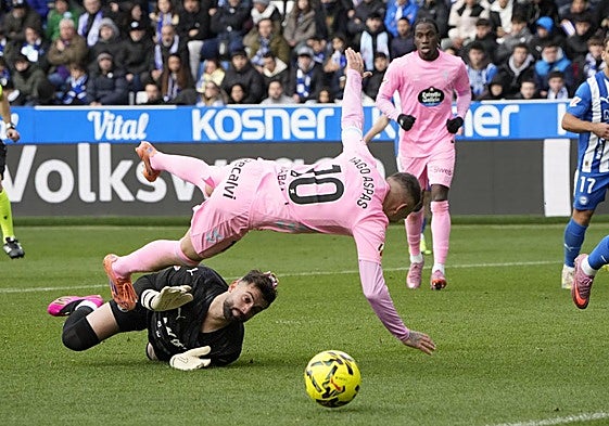 El penalti de Sivera sobre Aspas.