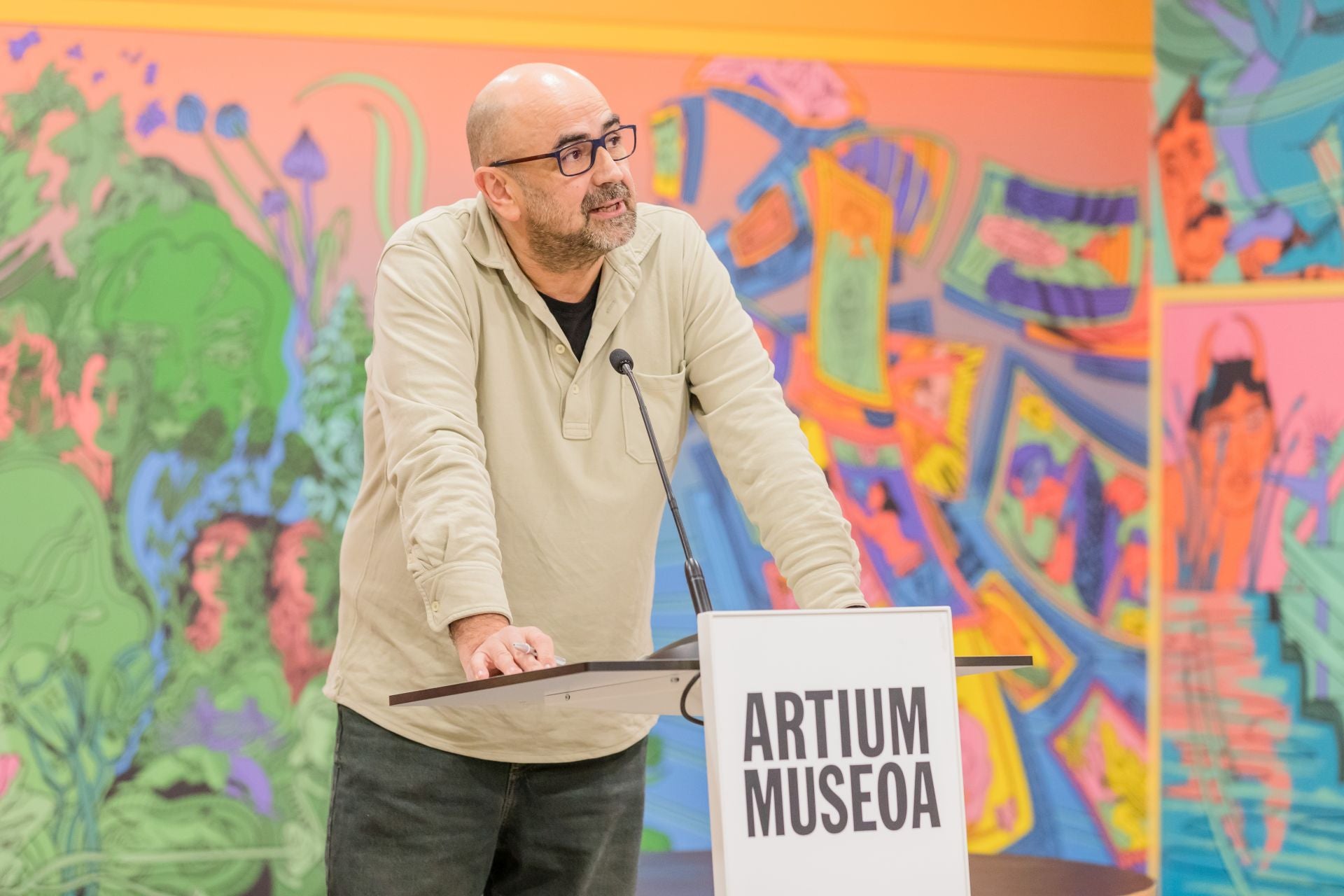 Los detalles del mural de la ilustradora Raisa Álava en Artium