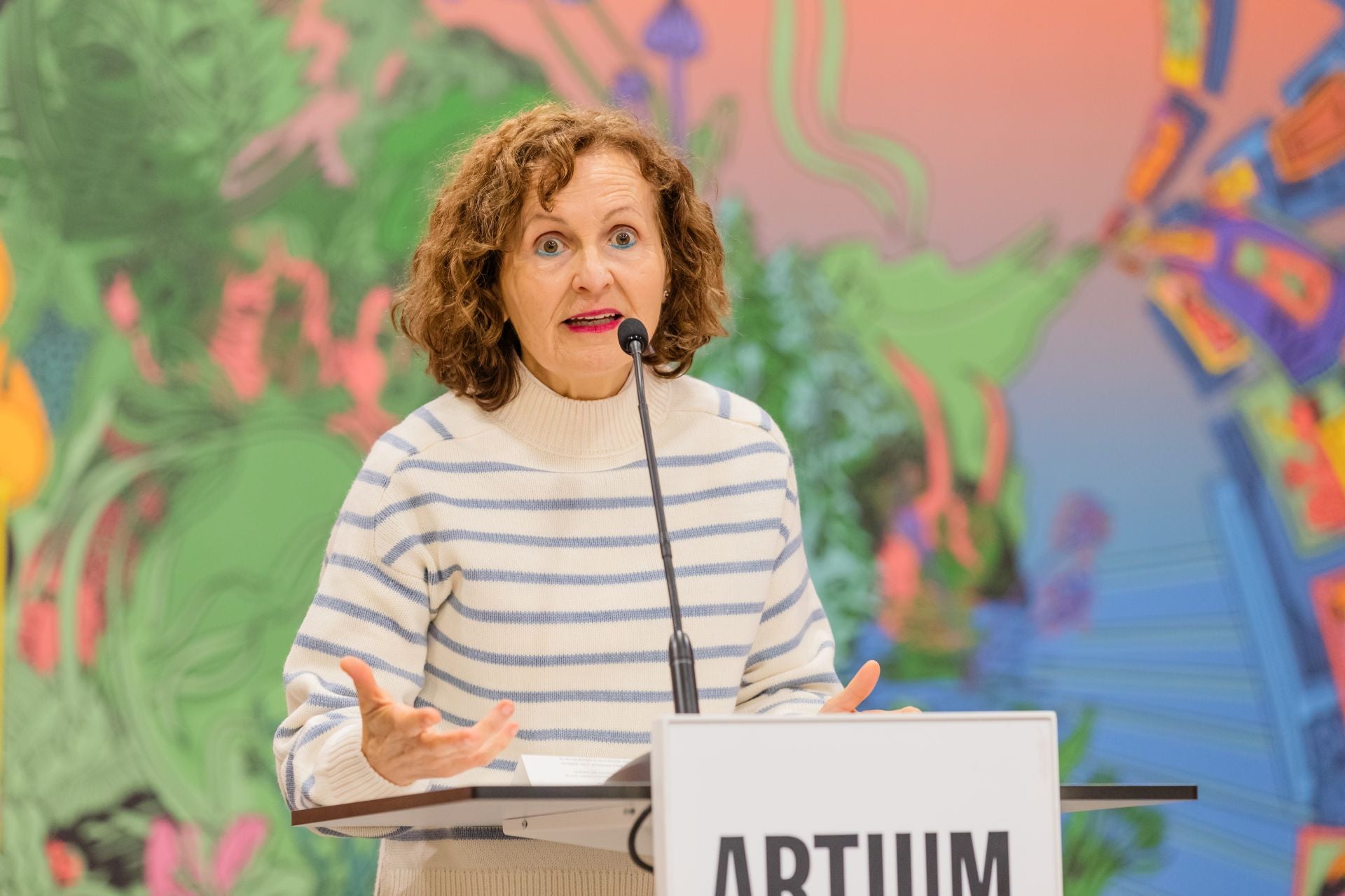 Los detalles del mural de la ilustradora Raisa Álava en Artium