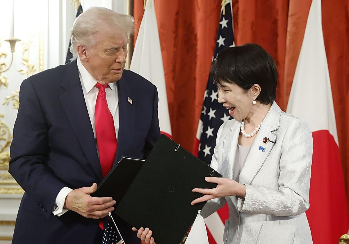 Donald Trump y la primera ministra japonesa, Sanae Takaichi.
