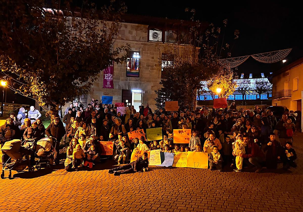 La propuesta contó con los votos a favor de EH BIldu y del PSE, mientras que el PNV votó en contra.