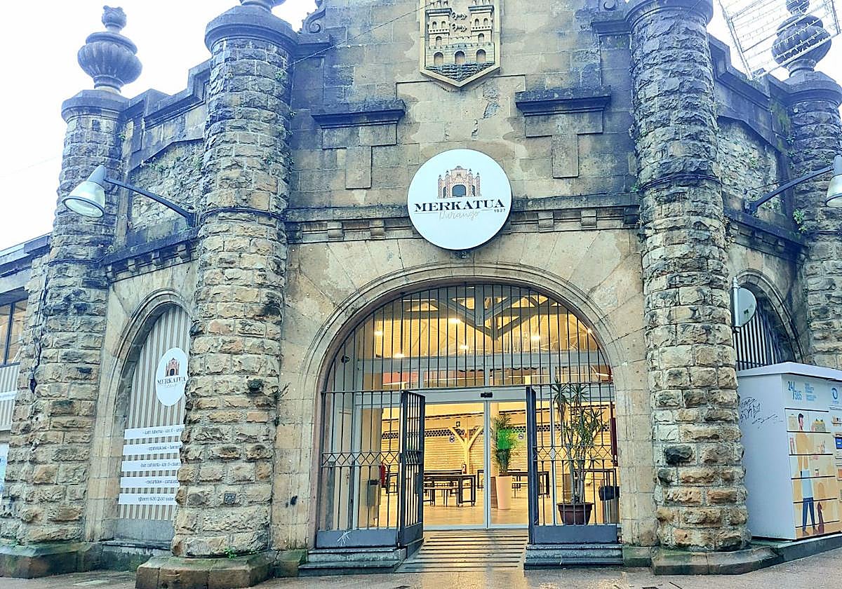 El mercado de abastos está situado en el casco viejo de Durango.