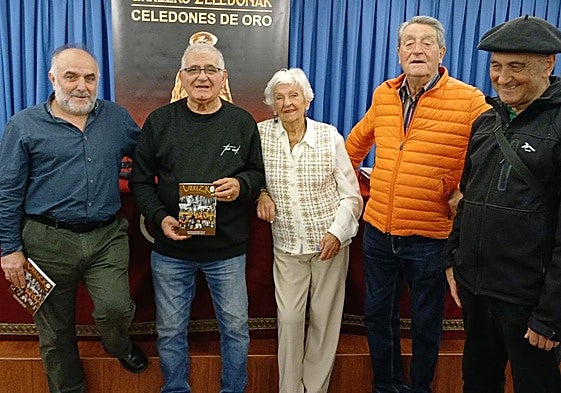 José Antonio Arberas, Eloy González Gavilán, Asun Gorospe, Jesús Moraza y Karlos Aguirre.