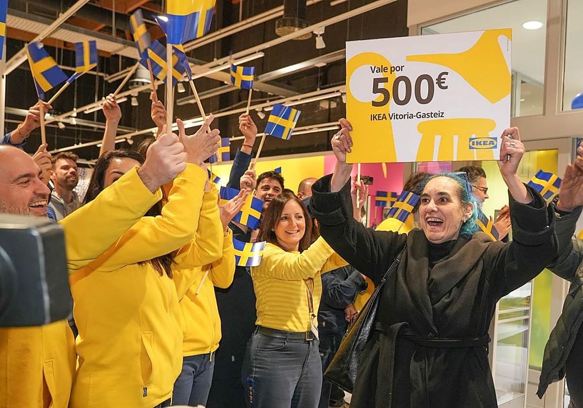 La inauguración de la tienda de Ikea en Vitoria, en imágenes