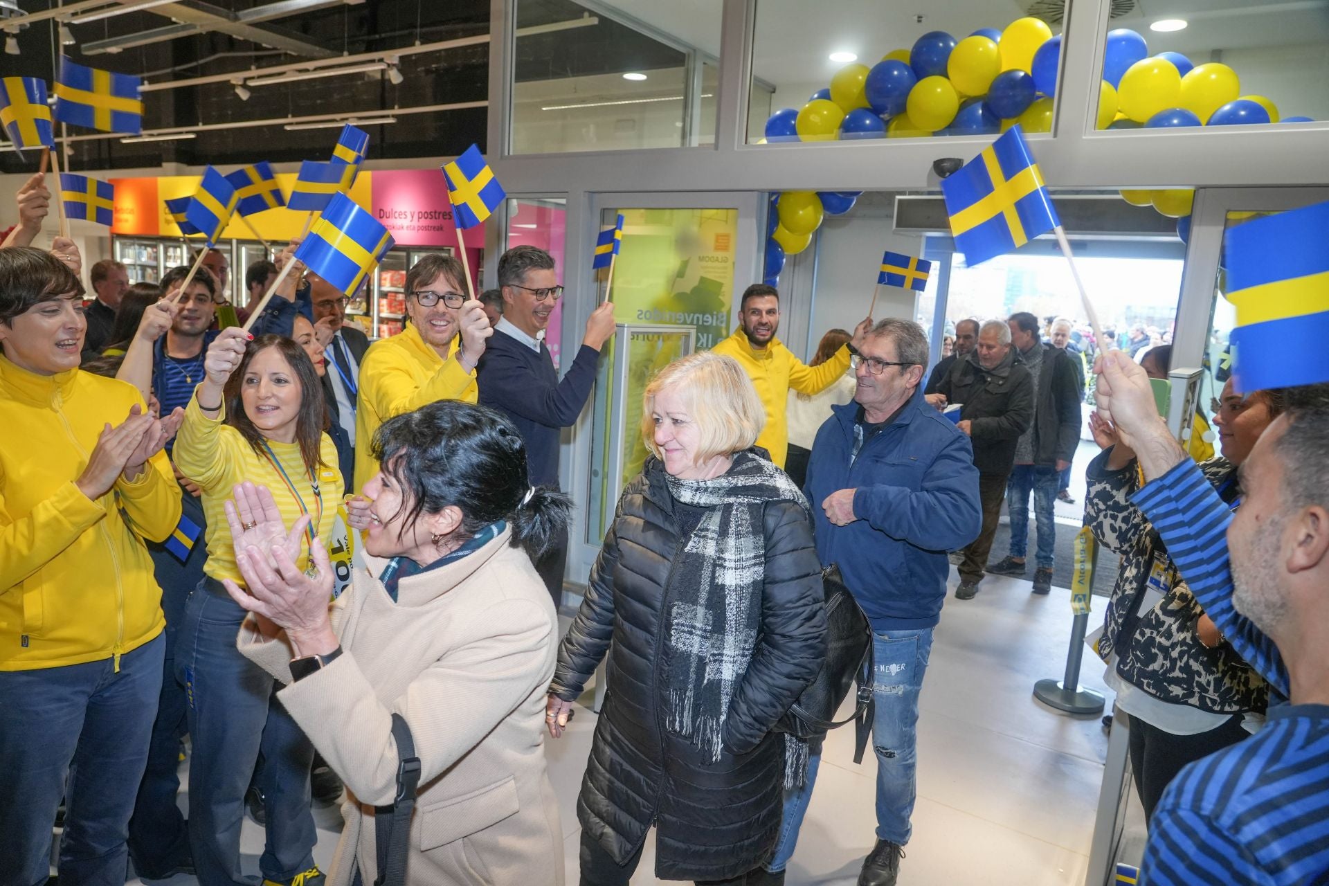 La inauguración de la tienda de Ikea en Vitoria, en imágenes