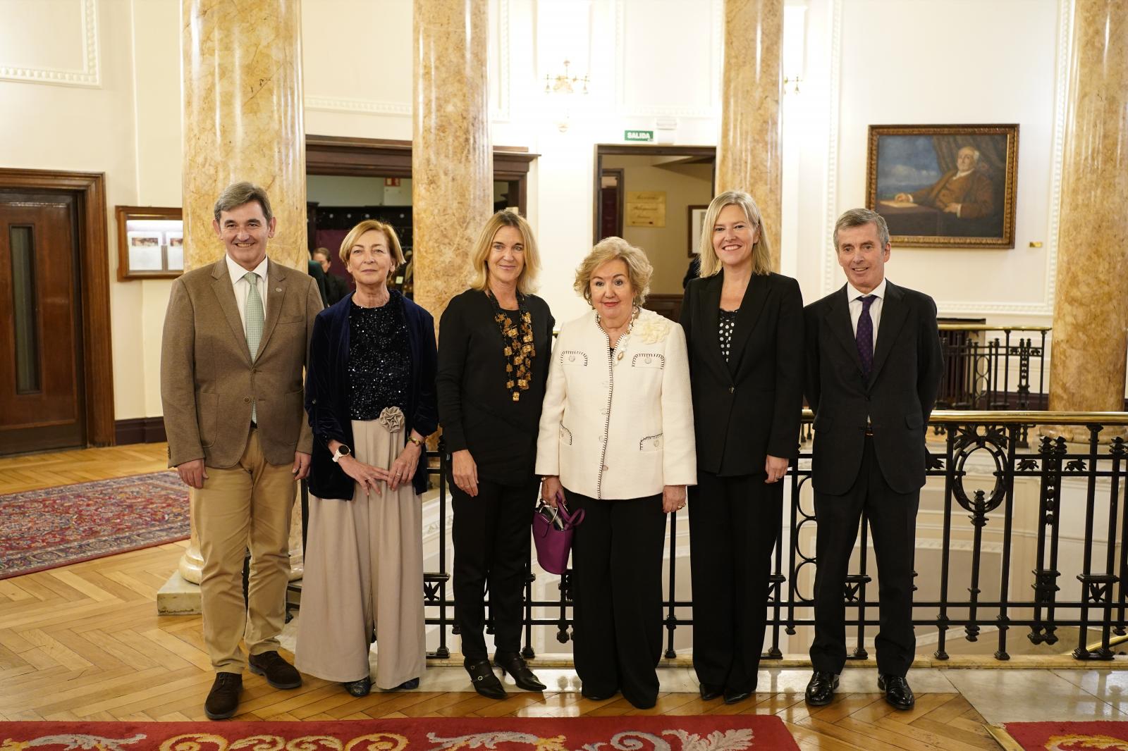 Ager Izagirre, Milagros Gullón, Maite Aranzábal, Carmen Miral Oronoz, Ana Otadui y Vicente María Arenal.