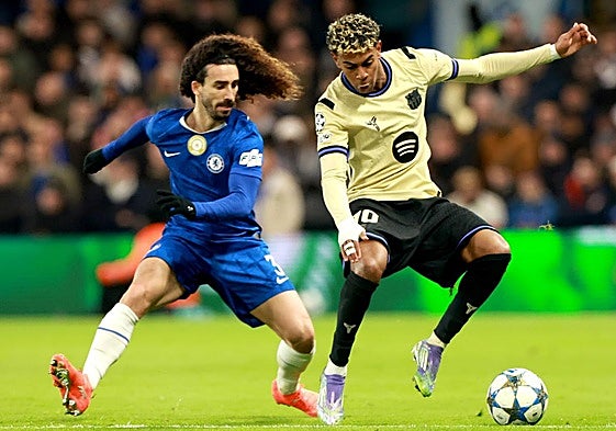 Nadie regatea más que Lamine, pero Cucurella logró frenarle y el joven tuvo un desplante en el cambio