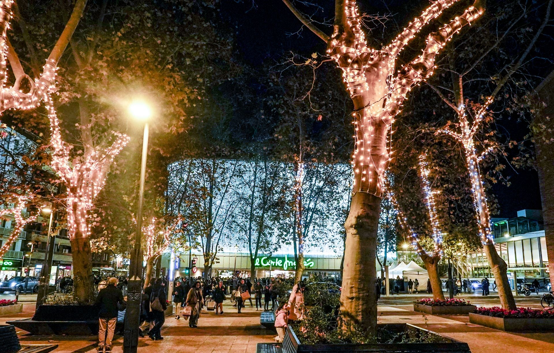 Las imágenes del encendido navideño en Vitoria
