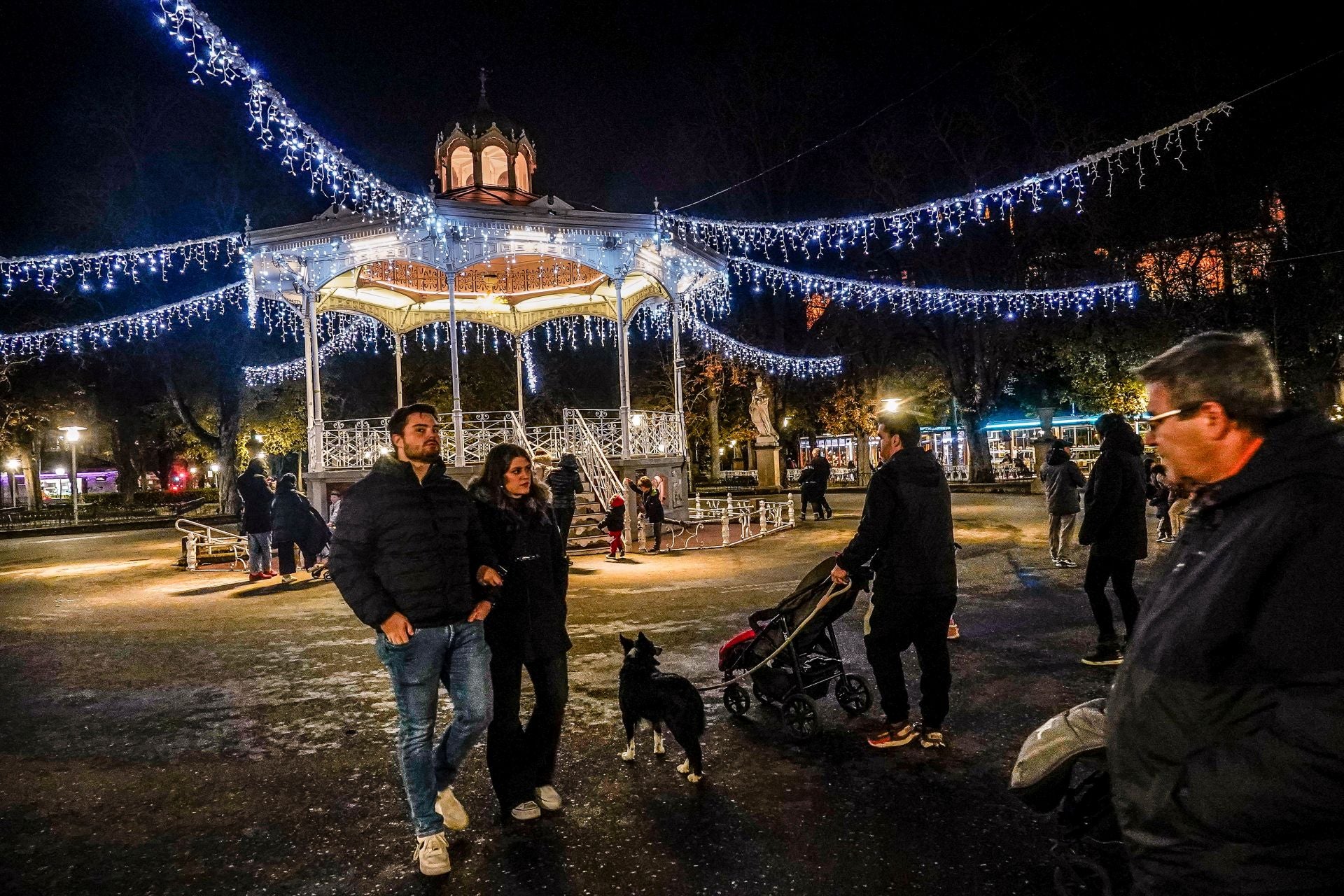 Las imágenes del encendido navideño en Vitoria