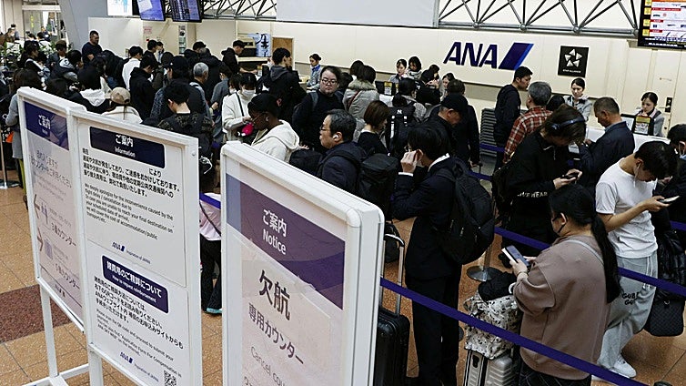 Aerolíneas de todo el mundo anuncian retrasos y cancelaciones de vuelos tras los fallos detectados por Airbus