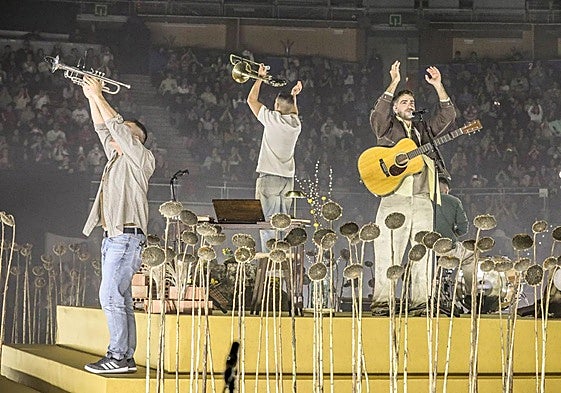 ETS también ofreció una actuación a sus fans en el Buesa.